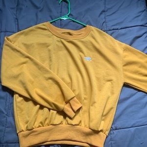 YELLOW SWEATER